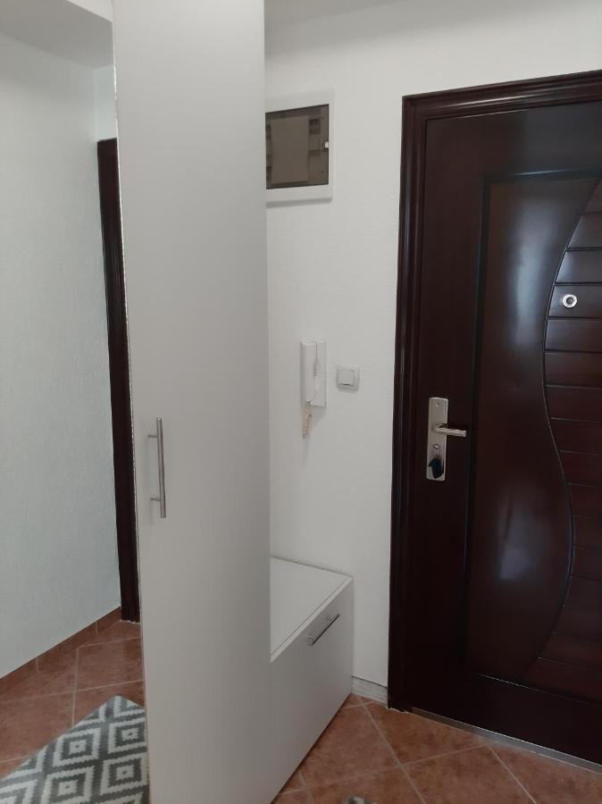 Apartman Poco Μπιέλινα Εξωτερικό φωτογραφία